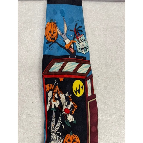 Looney Tunes Halloween Tie Daffy Duck Elmer Fudd Bugs Bunny Korea 100% Silk - Picture 4 of 9